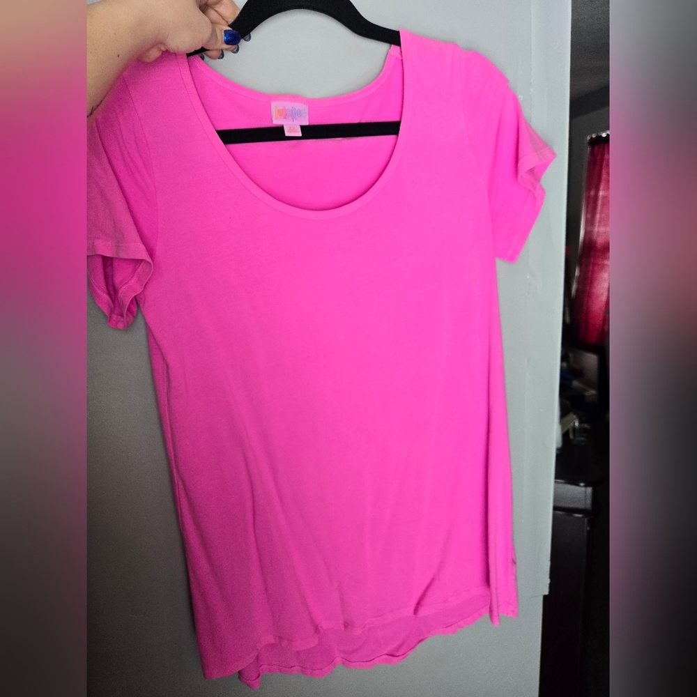 LuLaRoe Bright Pink Short Sleeve Tee